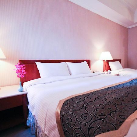 Grand Boss Hotel Yilan Phòng bức ảnh