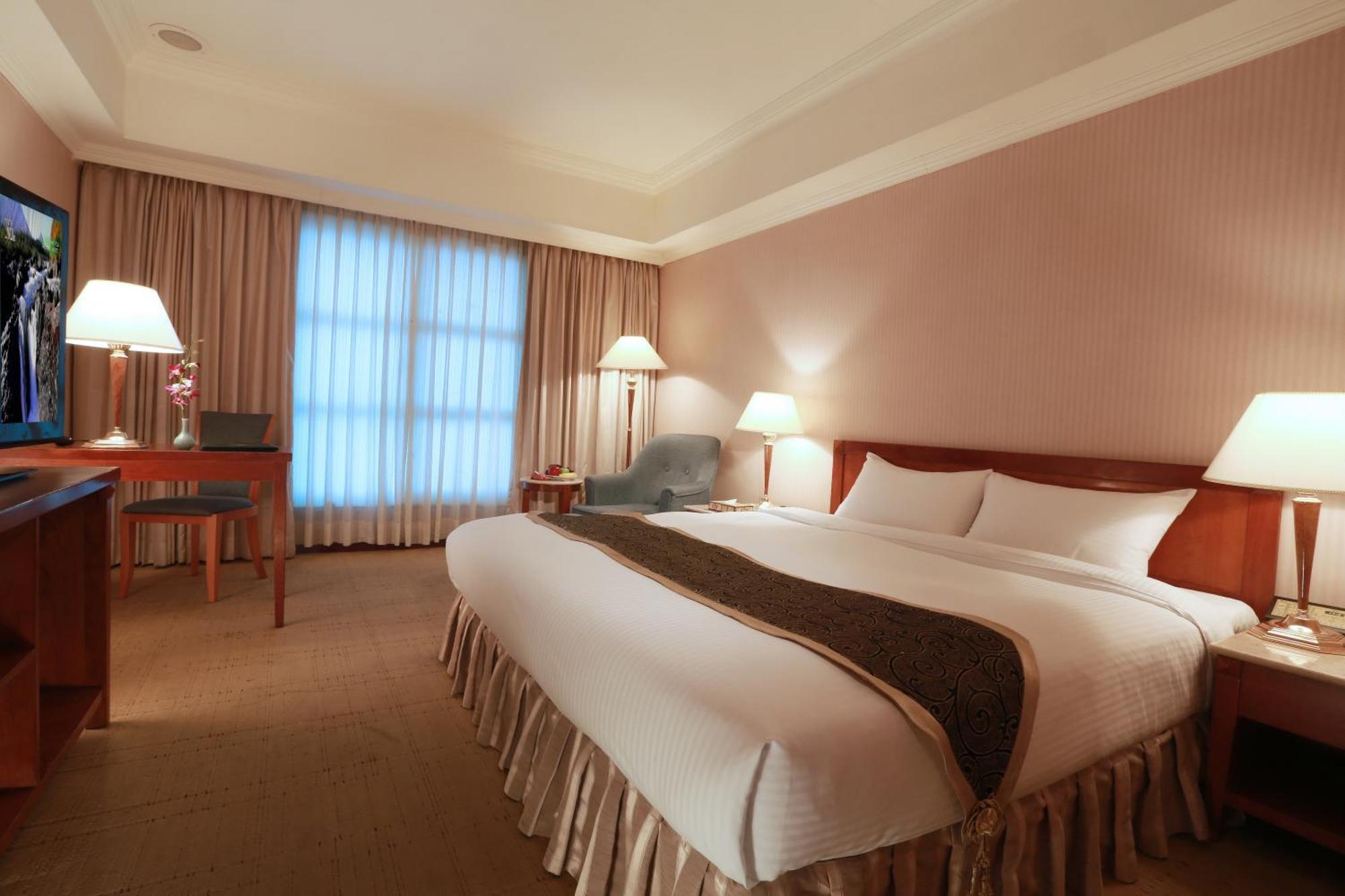 Grand Boss Hotel Yilan Ngoại thất bức ảnh