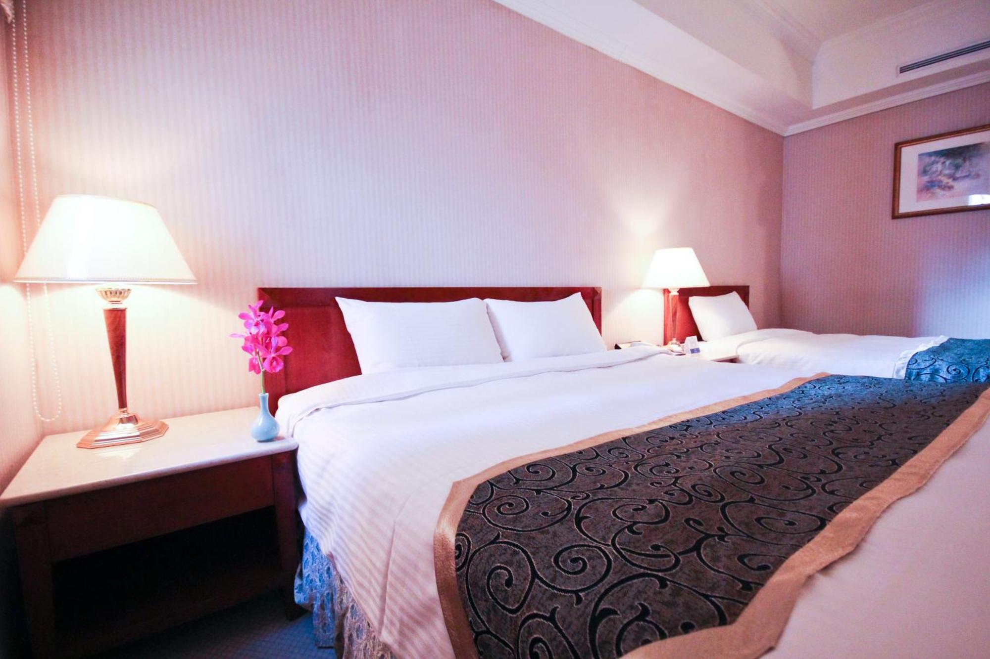 Grand Boss Hotel Yilan Phòng bức ảnh
