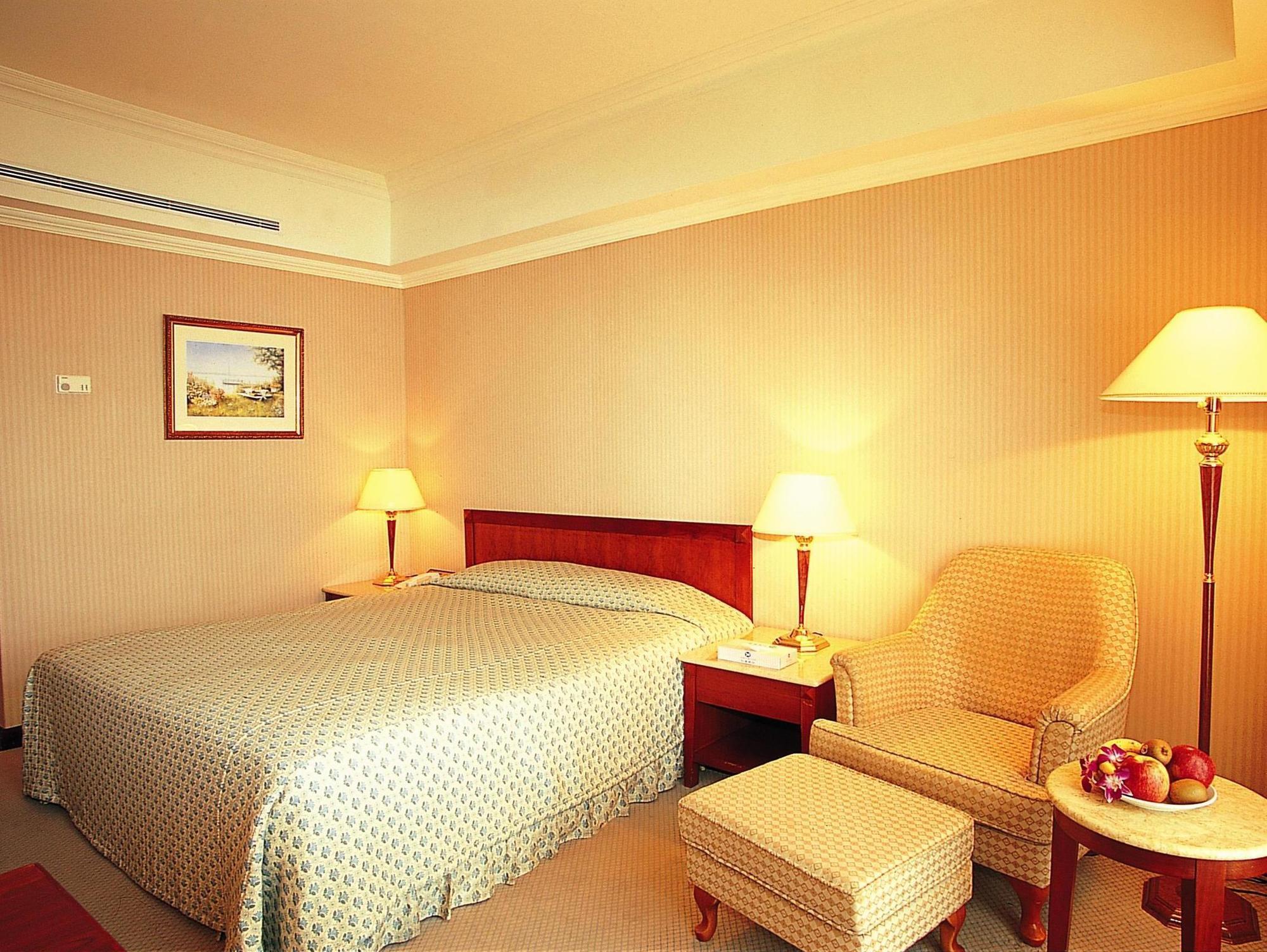 Grand Boss Hotel Yilan Ngoại thất bức ảnh