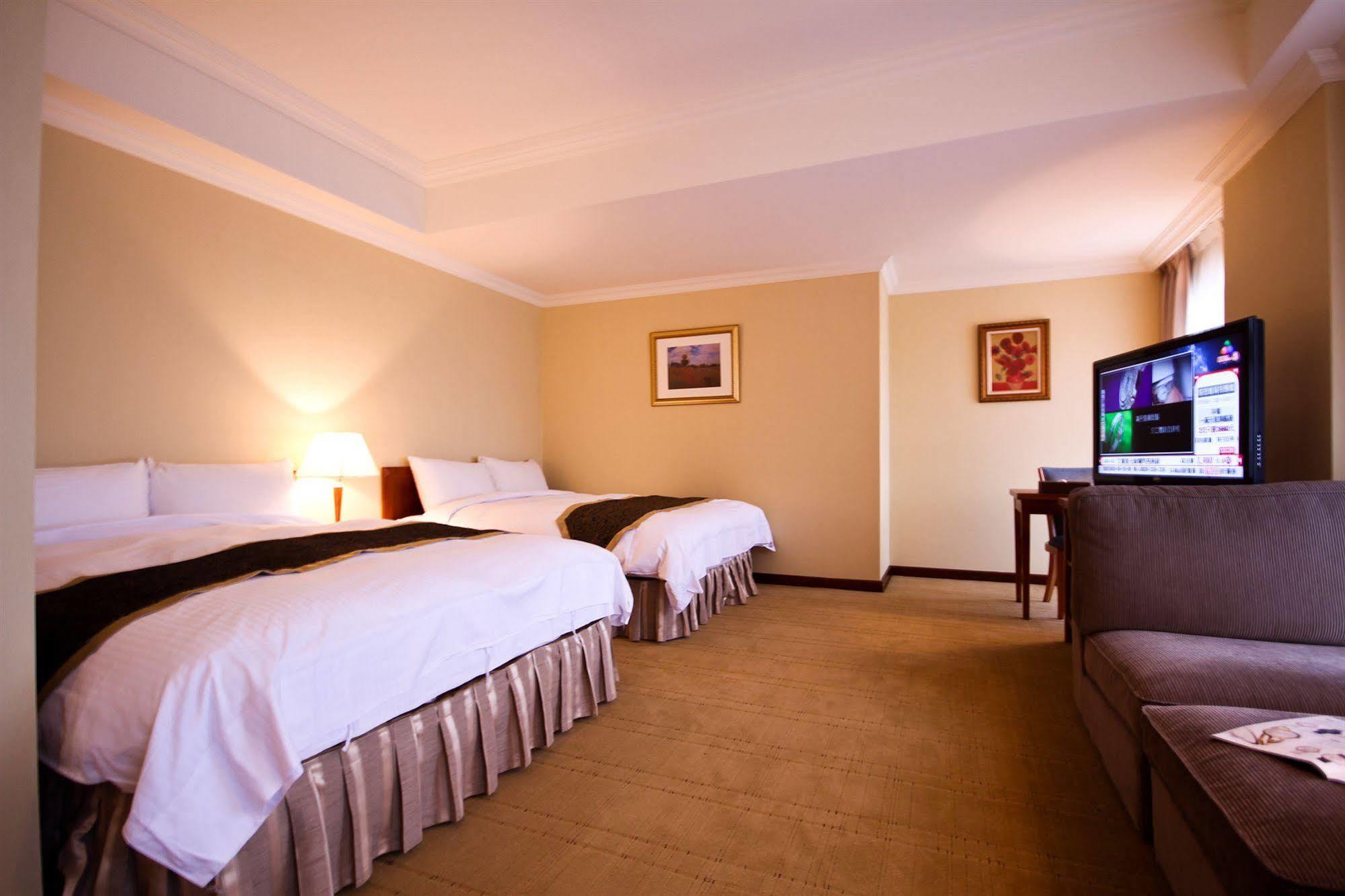 Grand Boss Hotel Yilan Ngoại thất bức ảnh