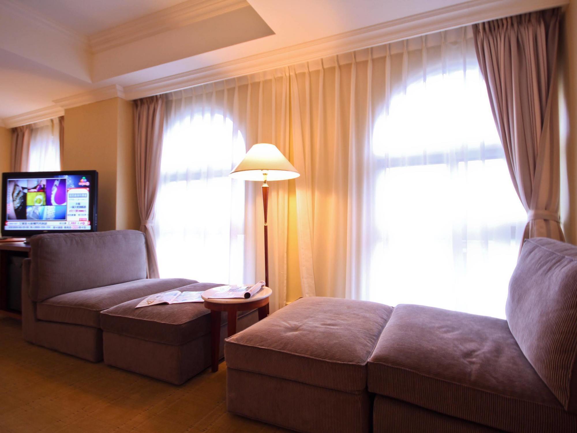 Grand Boss Hotel Yilan Ngoại thất bức ảnh